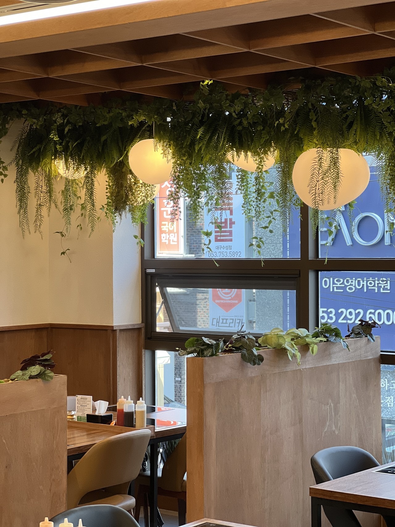 테스 디자인의 청담동샤브 시공 사진 08