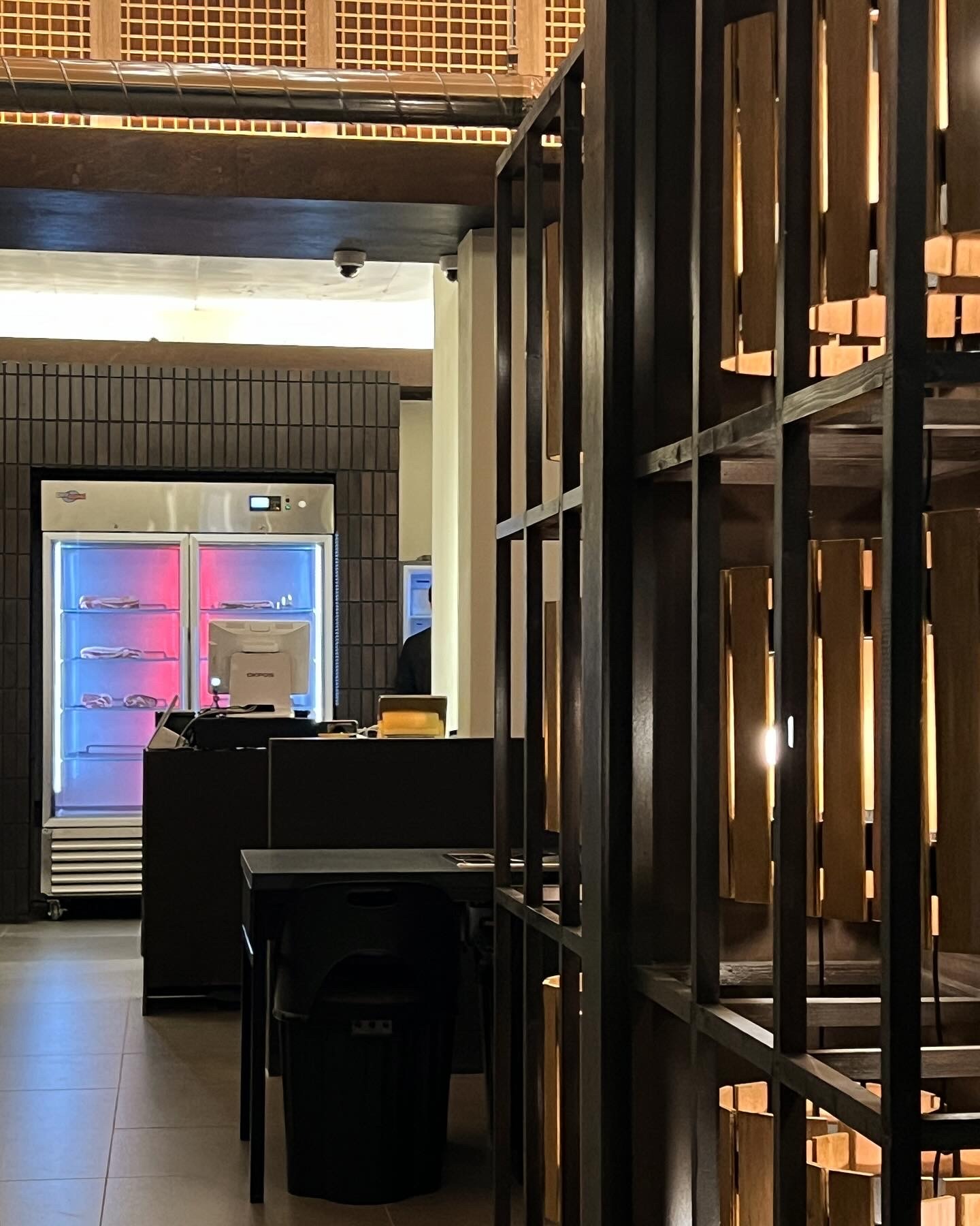 테스 디자인의 고깃집 팔구삼겹 시공 사례 사진 08