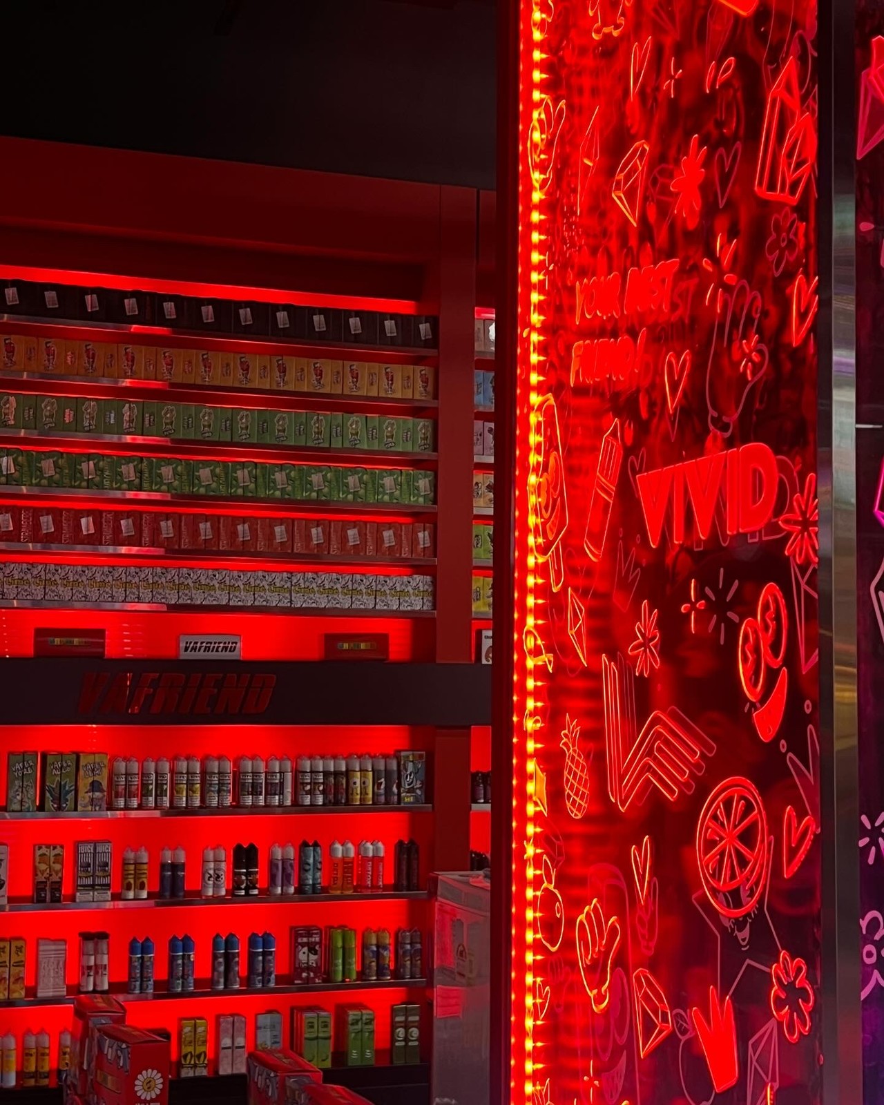 테스 디자인의 베이프렌드 전자 담배 매장 시공 사례 사진 04
